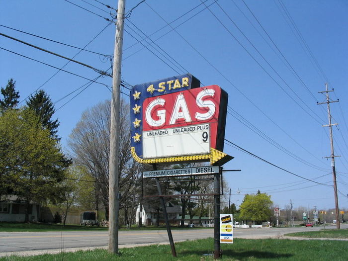 4 Star Gas - 2003 Photo